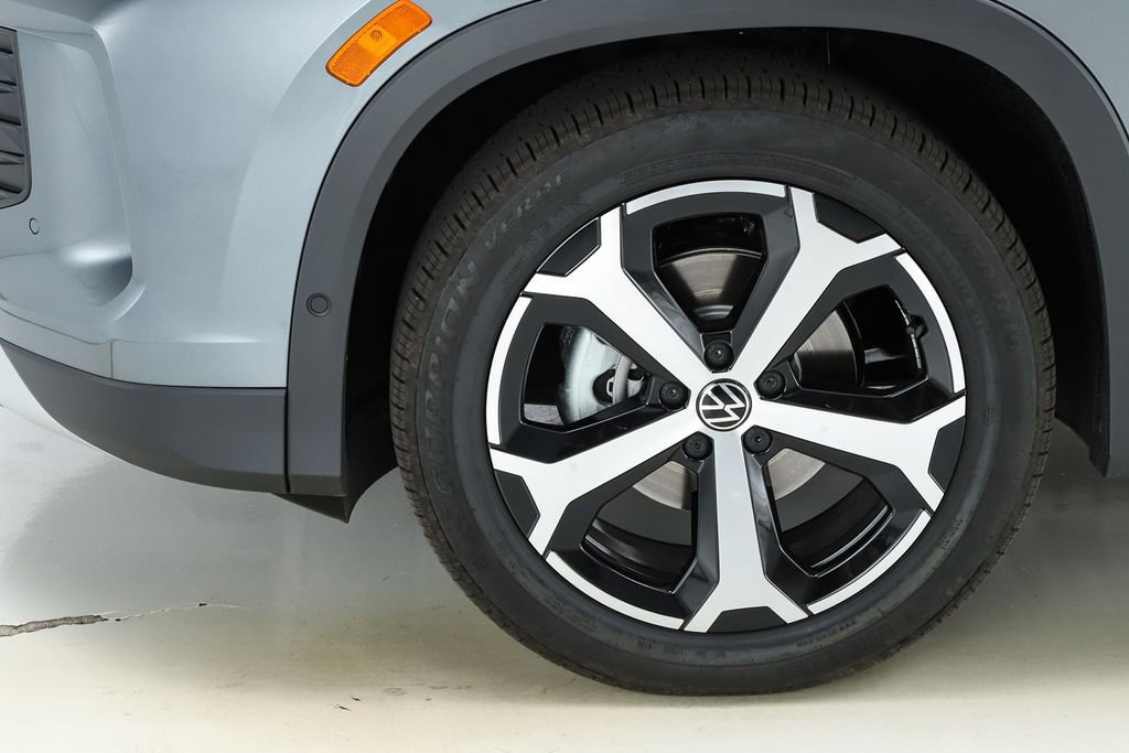 New 2026 Volkswagen Tiguan SE image 44