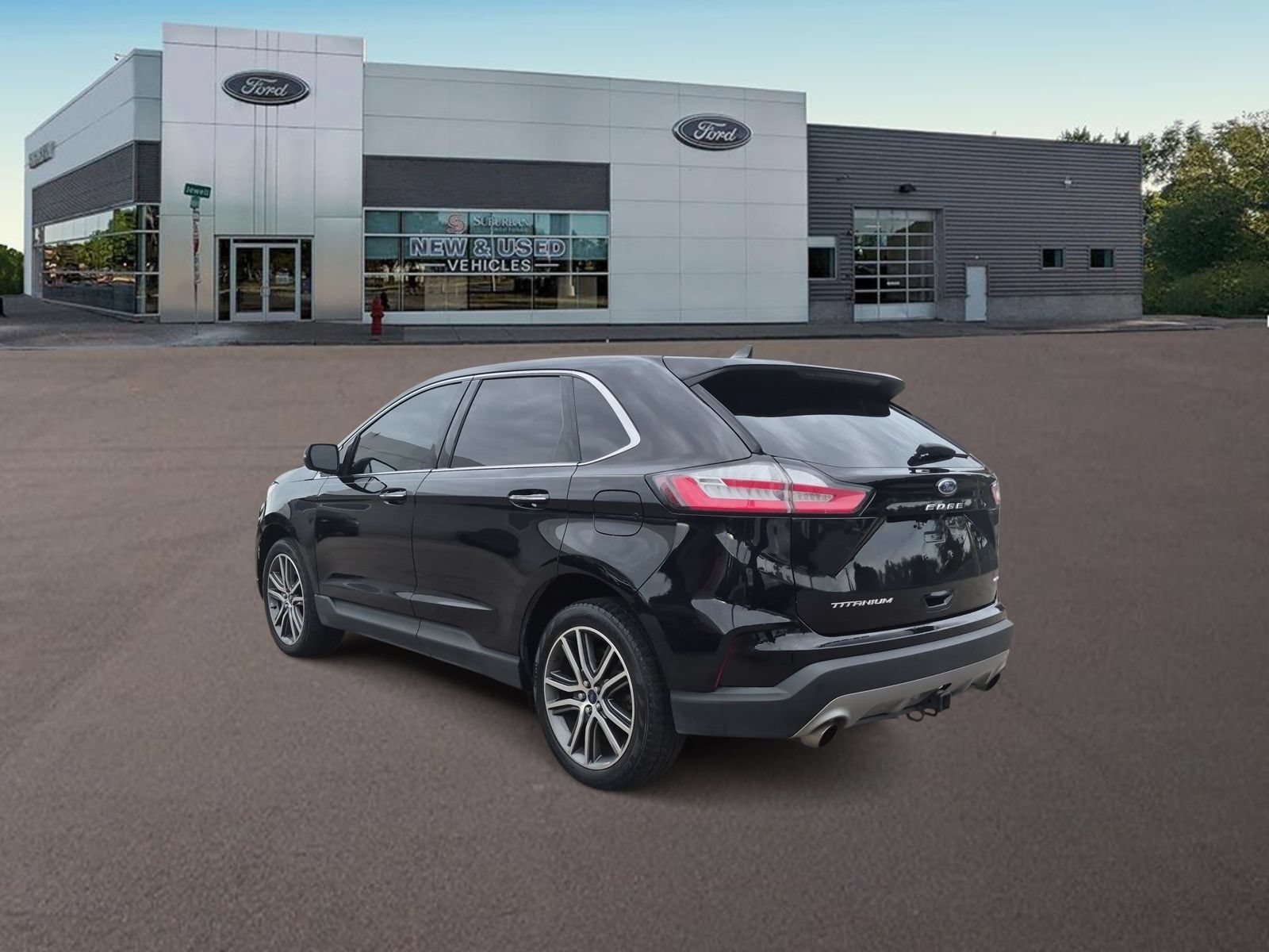Used 2021 Ford Edge Titanium w/ Class II Trailer Tow Package AWD/4WD image 7
