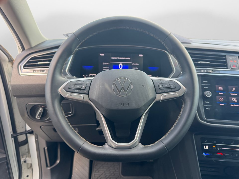 Used 2022 Volkswagen Tiguan SE FWD image 13