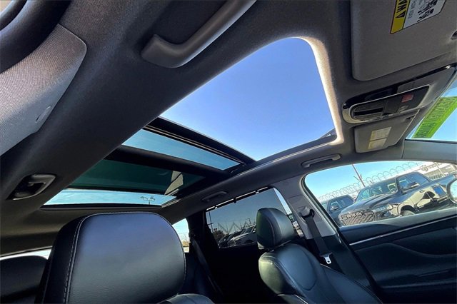 Used 2023 Hyundai Santa Fe Limited image 17
