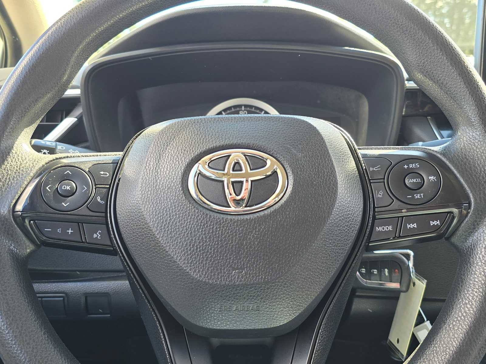 Used 2022 Toyota Corolla LE FWD image 24