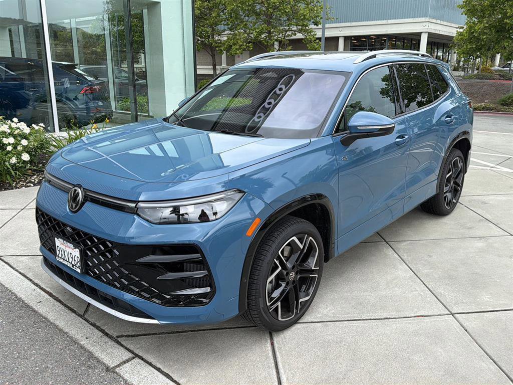 Used 2026 Volkswagen Tiguan SEL R-Line