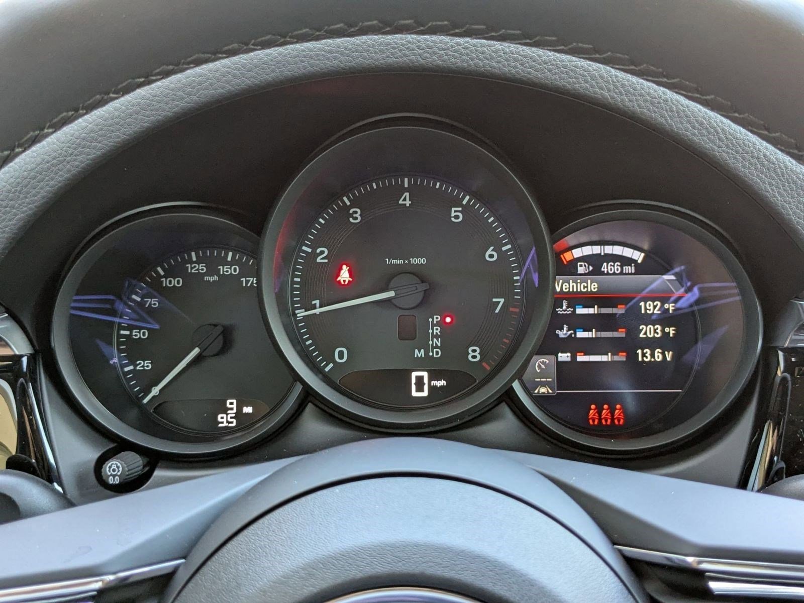 Certified 2025 Porsche Macan image 16