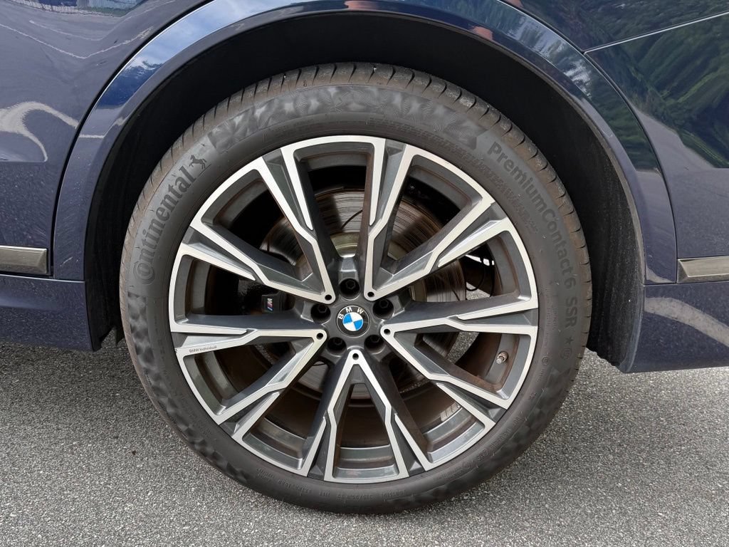 Used 2021 BMW X7 M50i AWD/4WD image 10