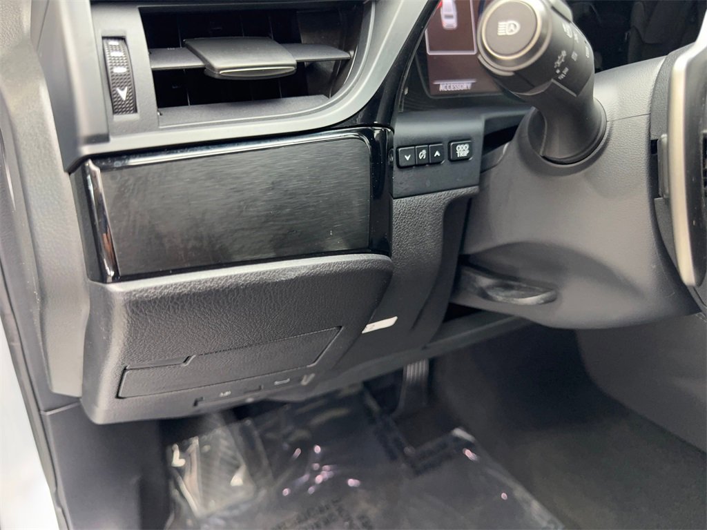 Used 2024 Lexus ES 350 image 57