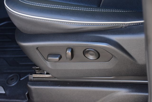 Used 2022 GMC Yukon SLT w/ SLT Luxury Package image 36