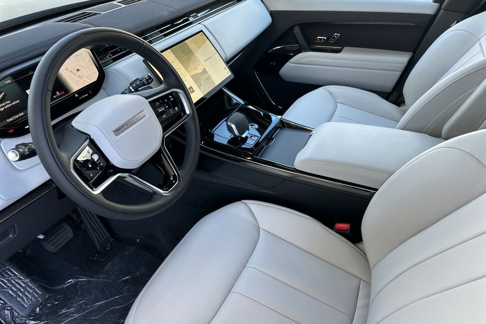 New 2026 Land Rover Range Rover Sport SE AWD/4WD image 9