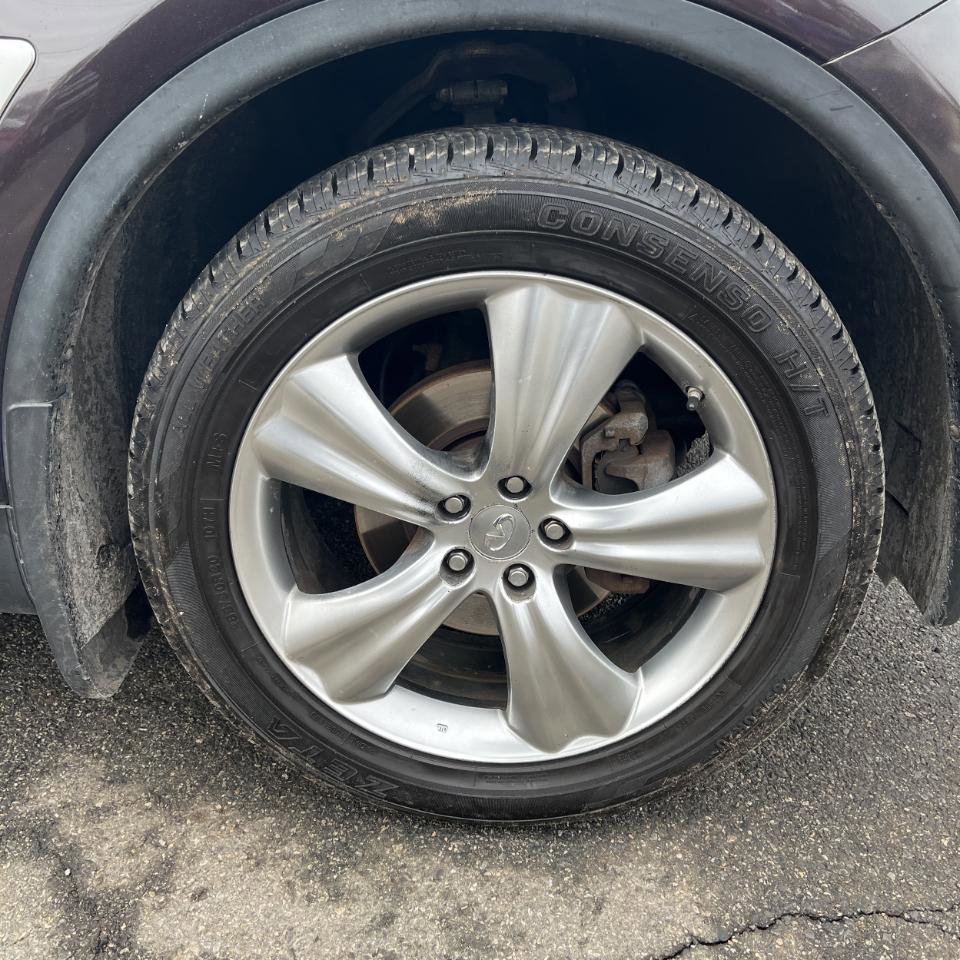 Used 2009 INFINITI FX35 AWD w/ Navigation Pkg image 24