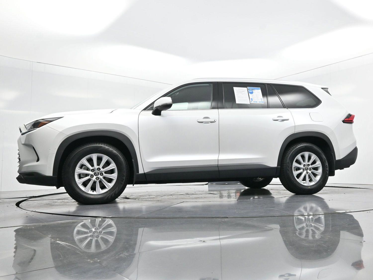 Used 2024 Toyota Grand Highlander XLE image 52