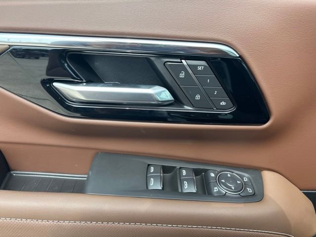 New 2026 Chevrolet Suburban High Country AWD/4WD image 16