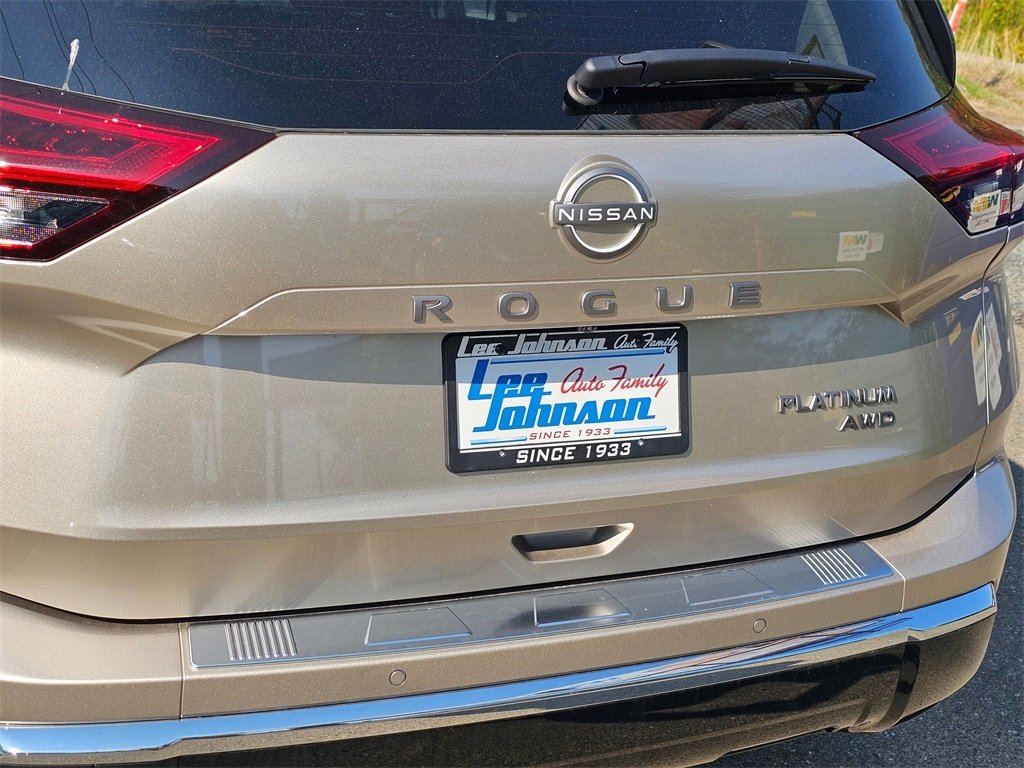 New 2026 Nissan Rogue Platinum image 24