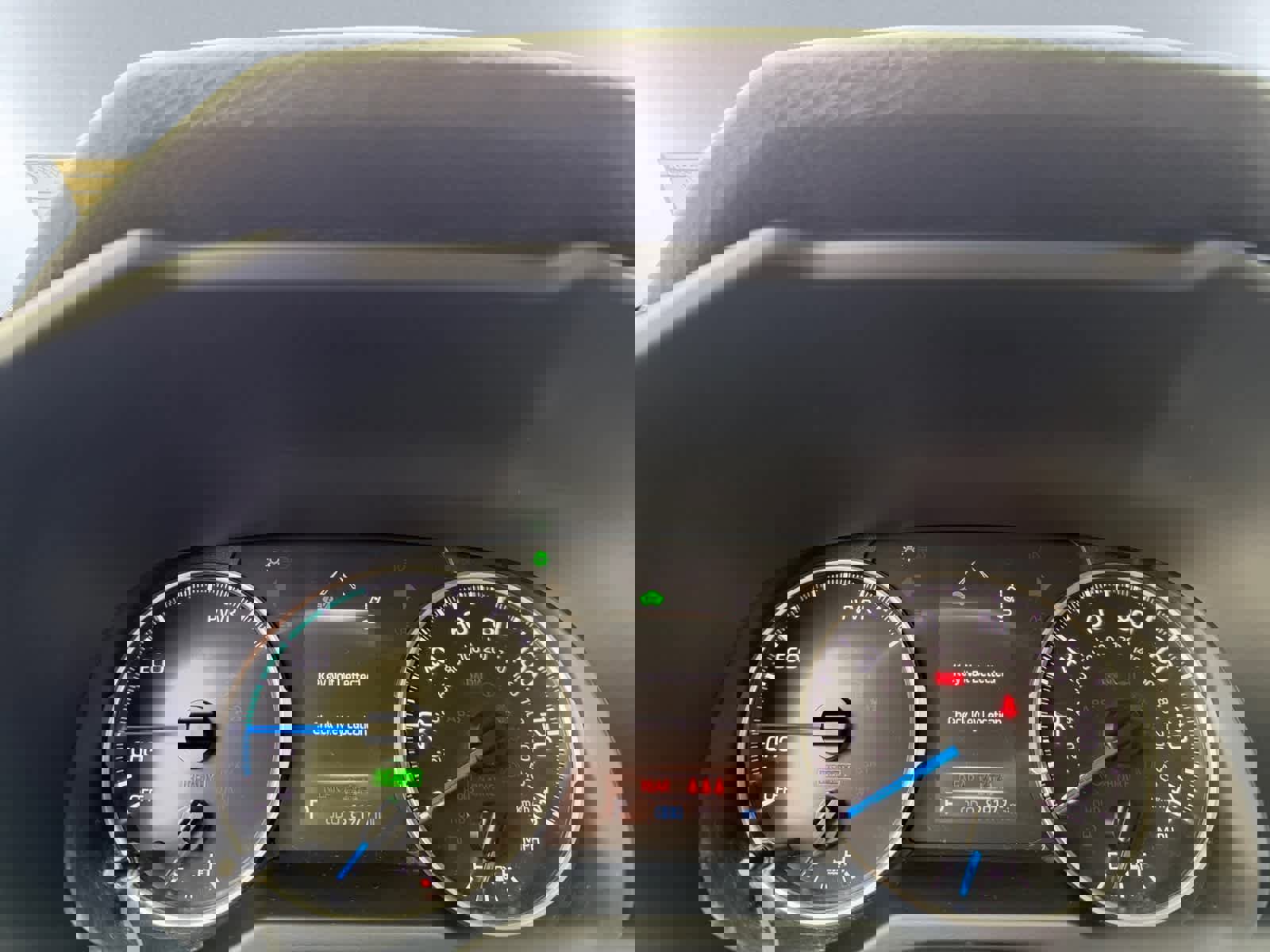 Used 2021 Toyota RAV4 XLE w/ Convenience Package AWD/4WD image 5