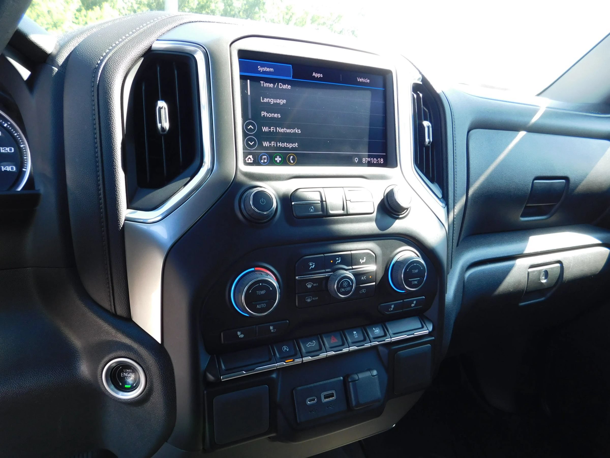 Used 2022 Chevrolet Silverado 1500 LT AWD/4WD image 20
