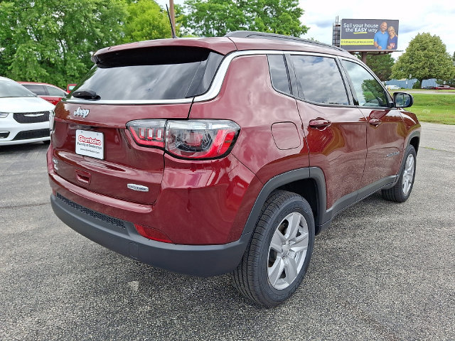Certified 2022 Jeep Compass Latitude w/ Convenience Group AWD/4WD image 11