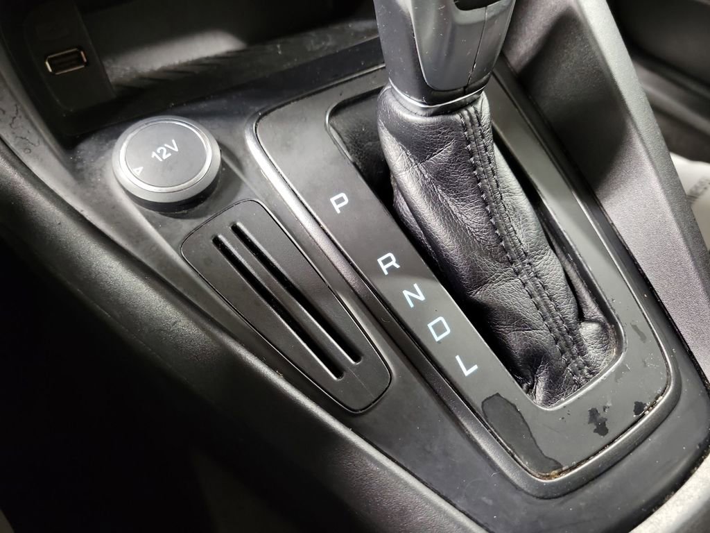 Used 2016 Ford Focus SE image 16