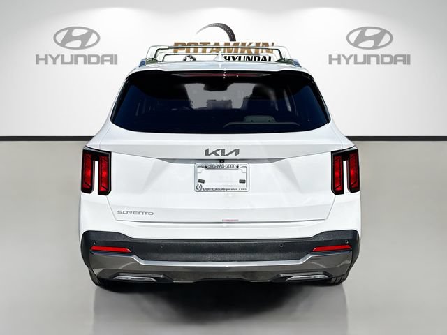Used 2025 Kia Sorento S w/ Panoramic Sunroof Package FWD image 6