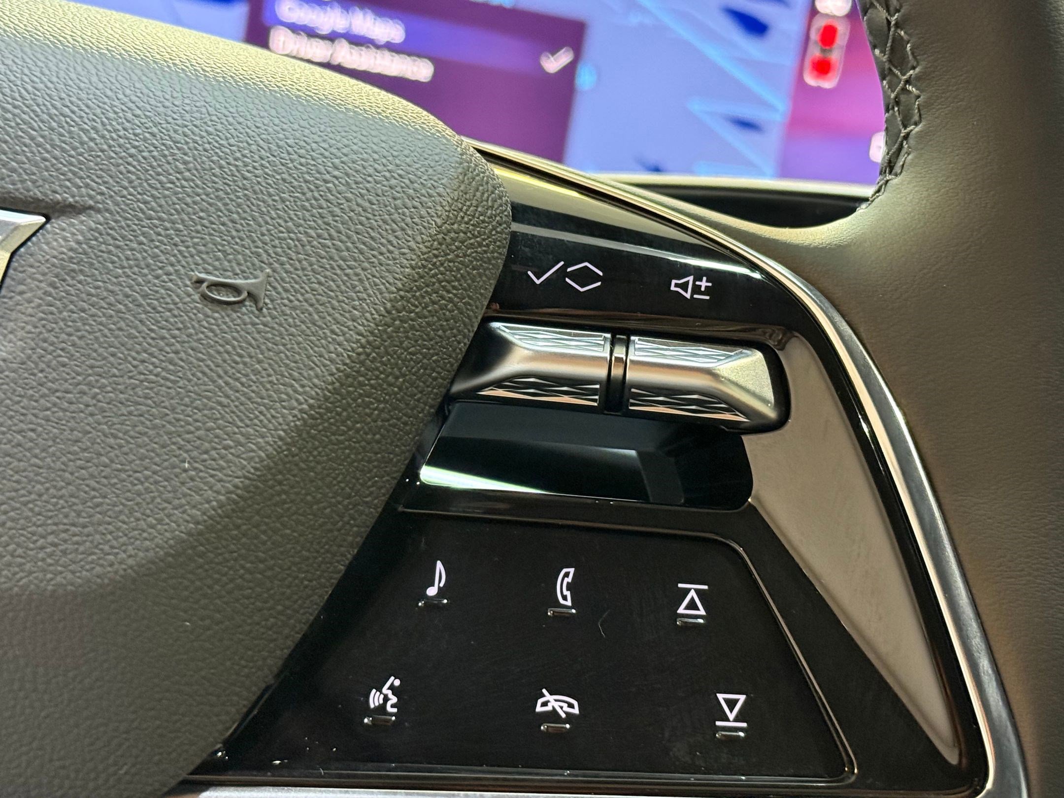 New 2025 Cadillac Escalade IQ Luxury 1 w/ Smart Trailering package image 31