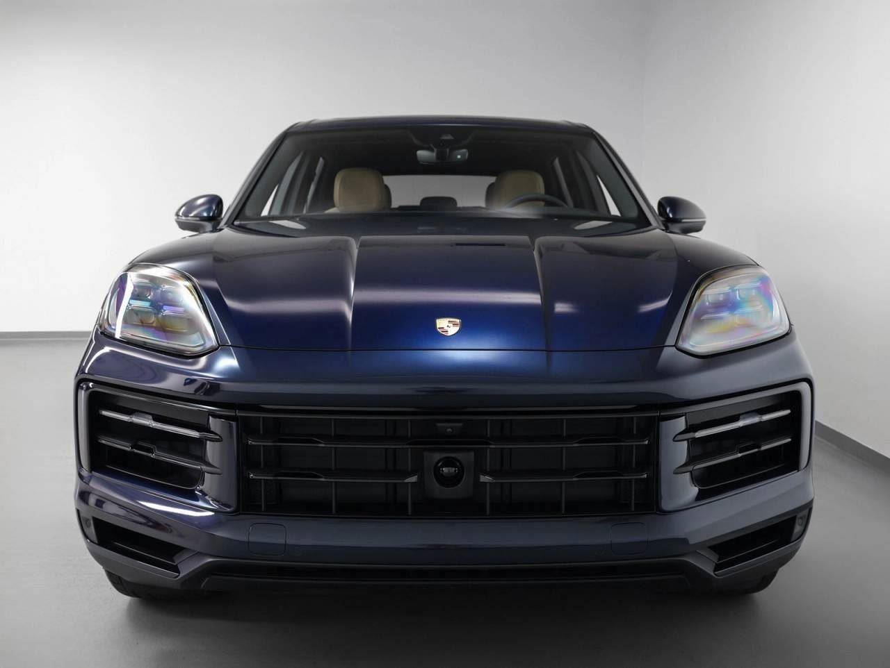 New 2025 Porsche Cayenne image 8