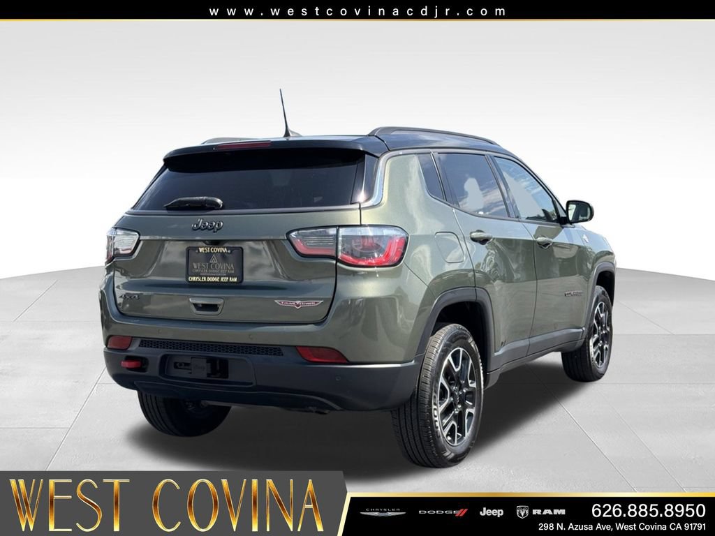 Used 2021 Jeep Compass Trailhawk w/ Sun and Sound Group AWD/4WD image 10