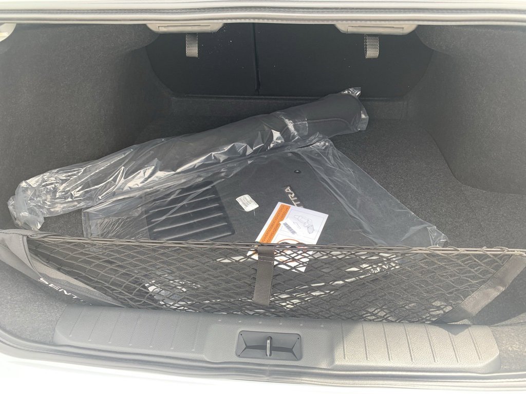 New 2025 Nissan Sentra SR w/ Midnight Edition image 13