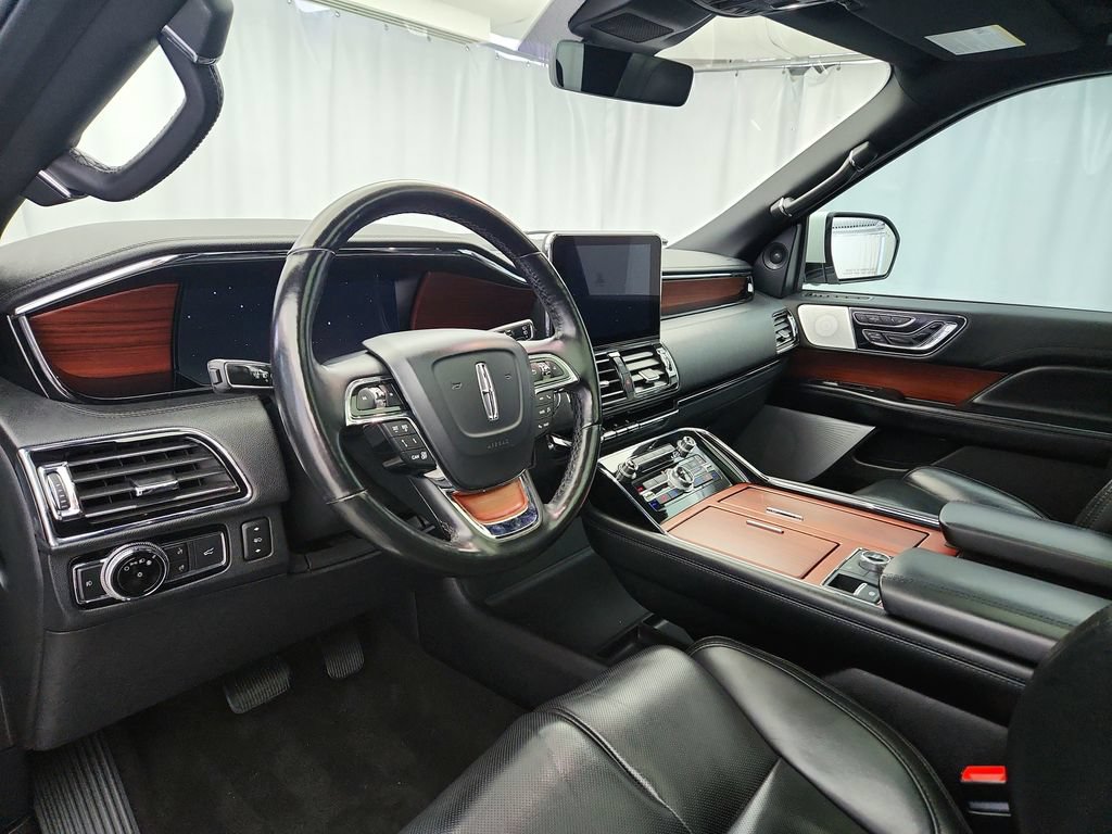 Used 2020 Lincoln Navigator L Reserve w/ Equipment Group 208A Reserve AWD/4WD image 10