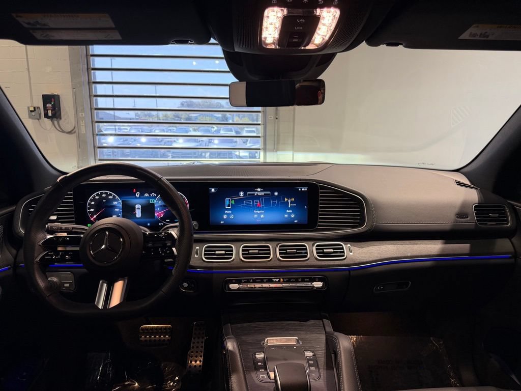 Used 2025 Mercedes-Benz GLS 450 4MATIC w/ AMG Line Exterior image 42
