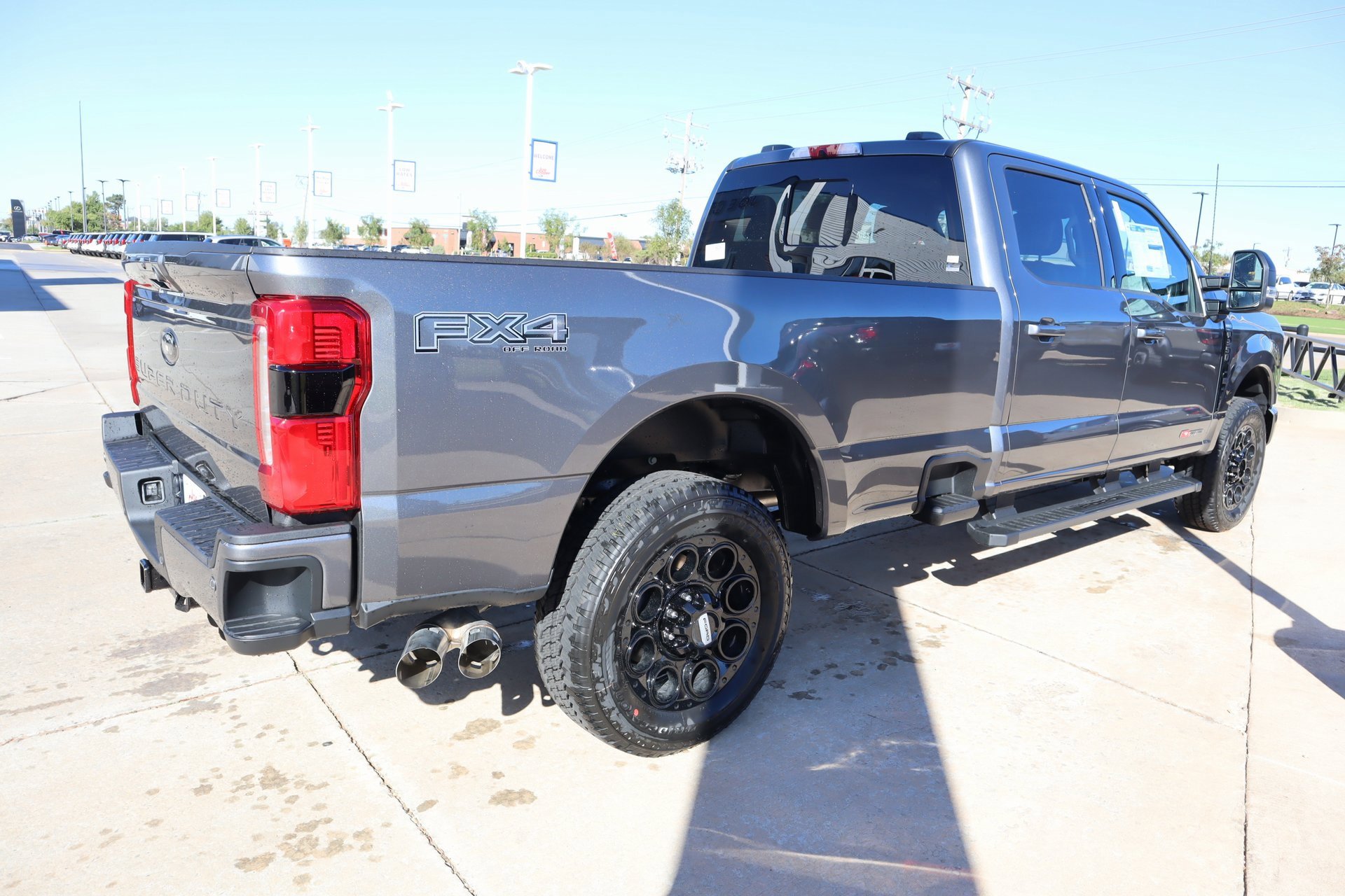 New 2026 Ford F350 Lariat w/ Black Appearance Package image 23