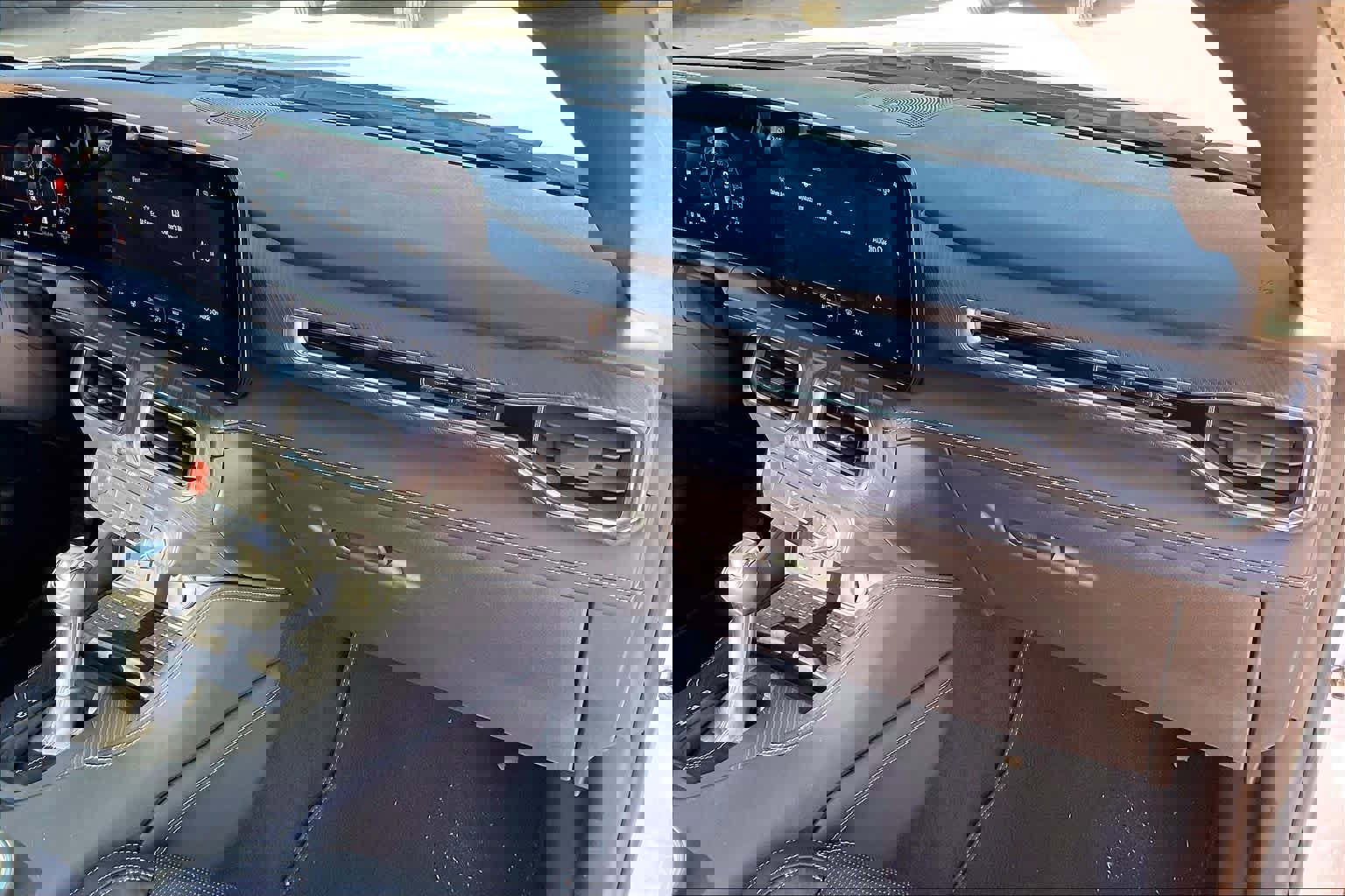 Used 2024 Ford Mustang GT Premium image 17