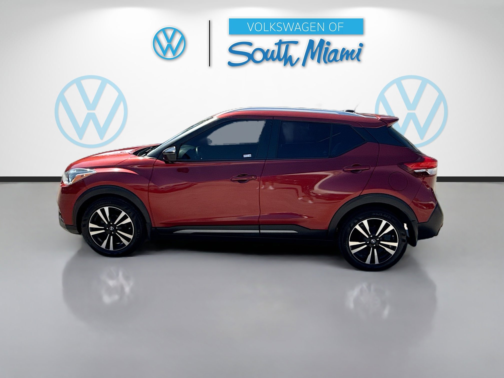Used 2019 Nissan Kicks SR w/ Exterior Package image 4