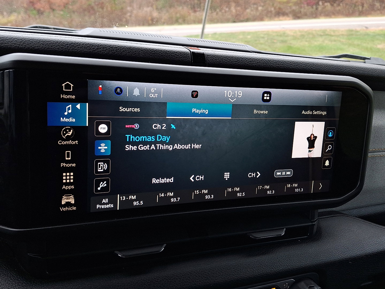 Used 2024 Jeep Wrangler Sport S image 23