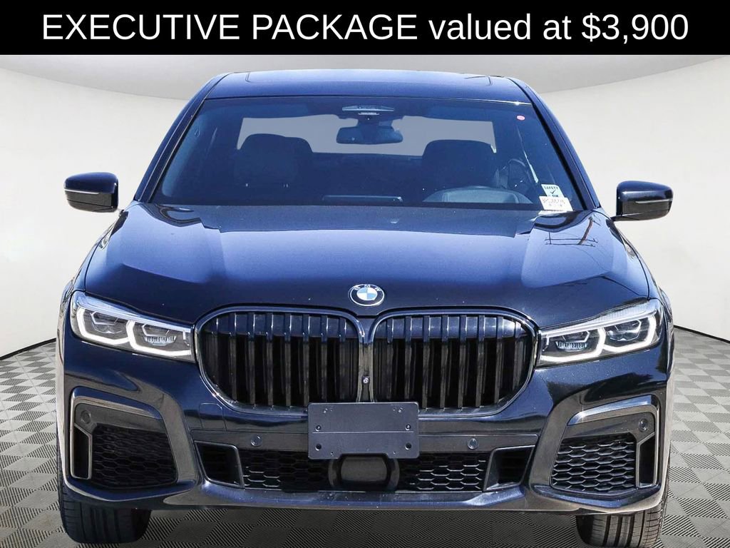 Used 2022 BMW 750i xDrive w/ Executive Package AWD/4WD image 2