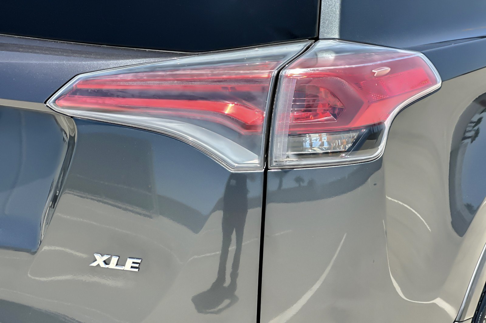 Certified 2017 Toyota RAV4 XLE w/ Carpet Mat Package FWD image 25