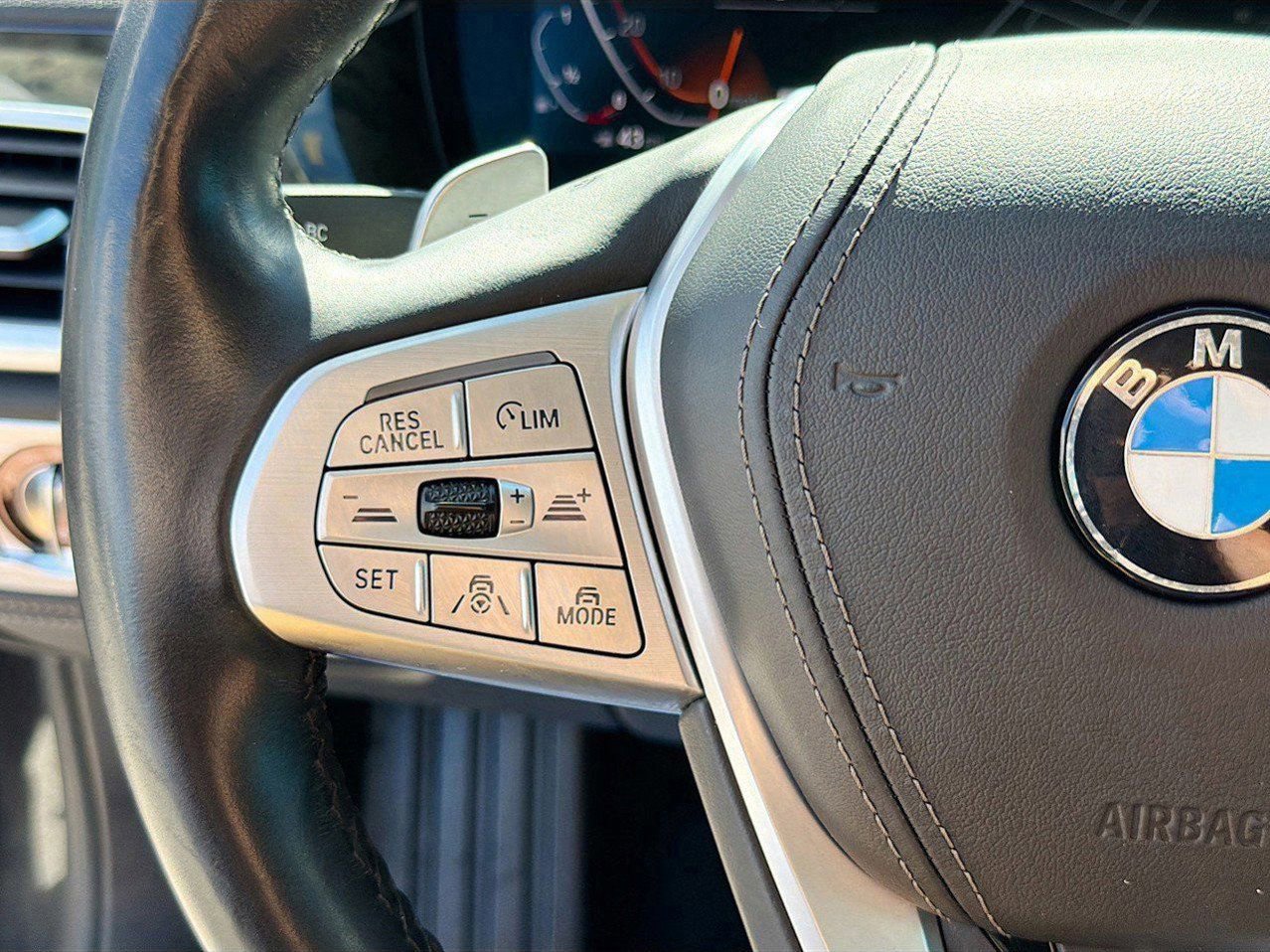 Used 2020 BMW 740i image 38