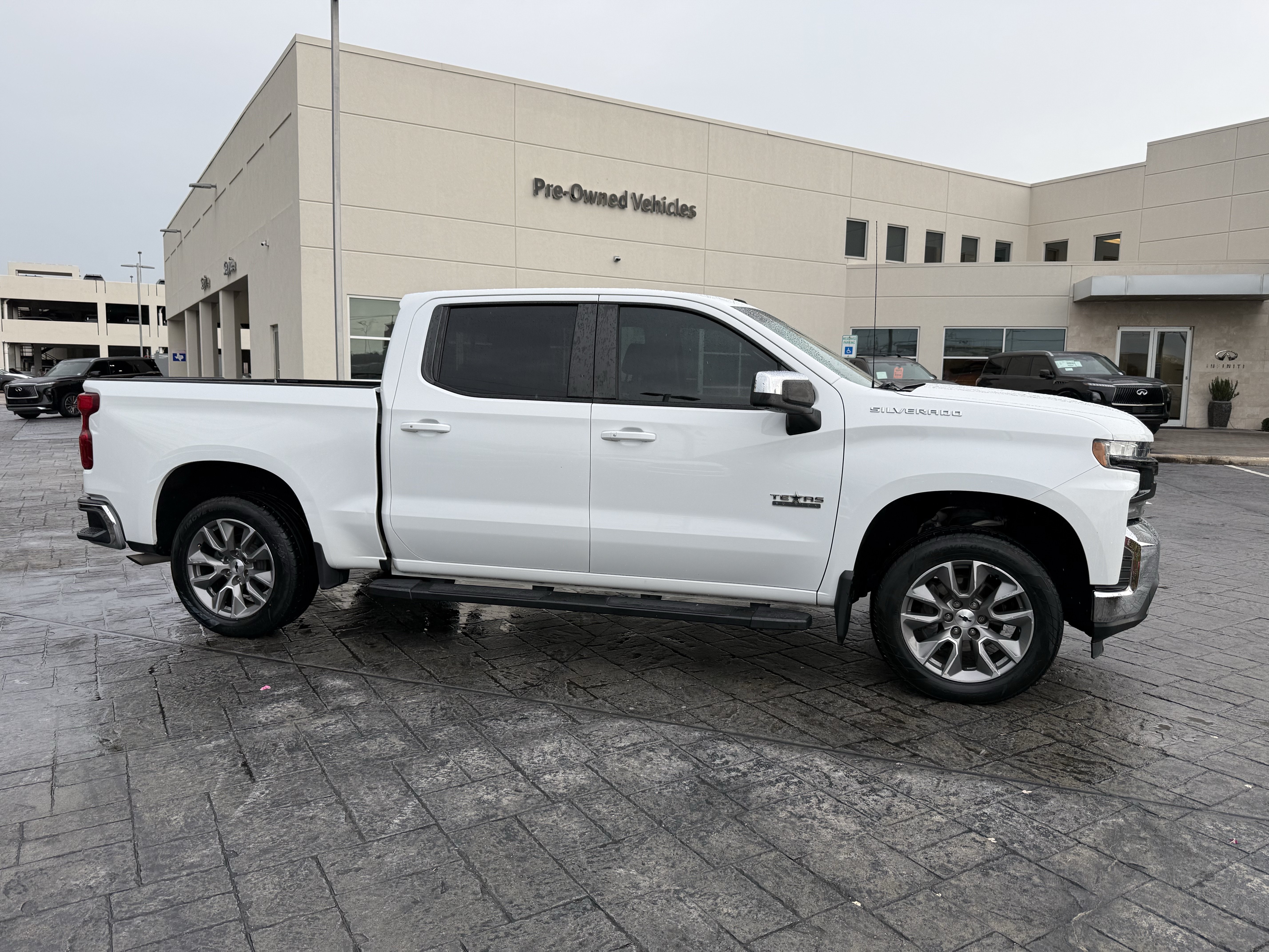 Used 2019 Chevrolet Silverado 1500 LT w/ Texas Edition RWD image 8
