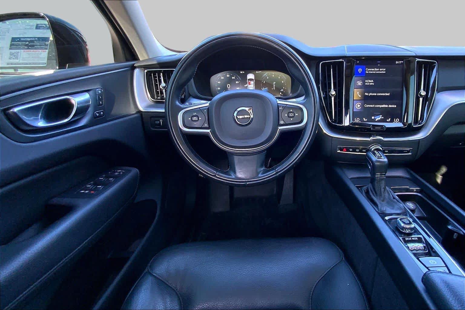 Used 2020 Volvo XC60 T5 Momentum AWD/4WD image 6