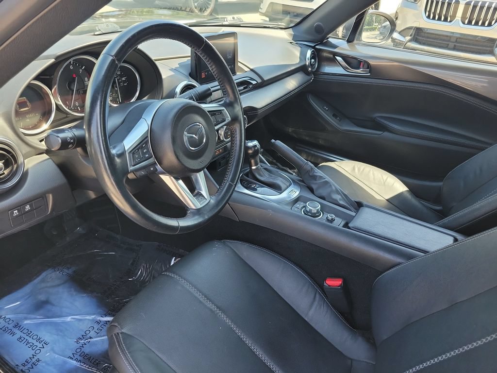 Used 2021 MAZDA MX-5 Miata RF Grand Touring RWD image 17