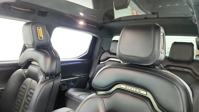 Used 2024 Rivian R1T Adventure image 34