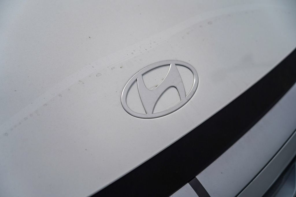 New 2025 Hyundai Ioniq 5 SE RWD image 3