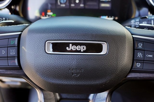 New 2023 Jeep Grand Cherokee Limited 4xe image 44