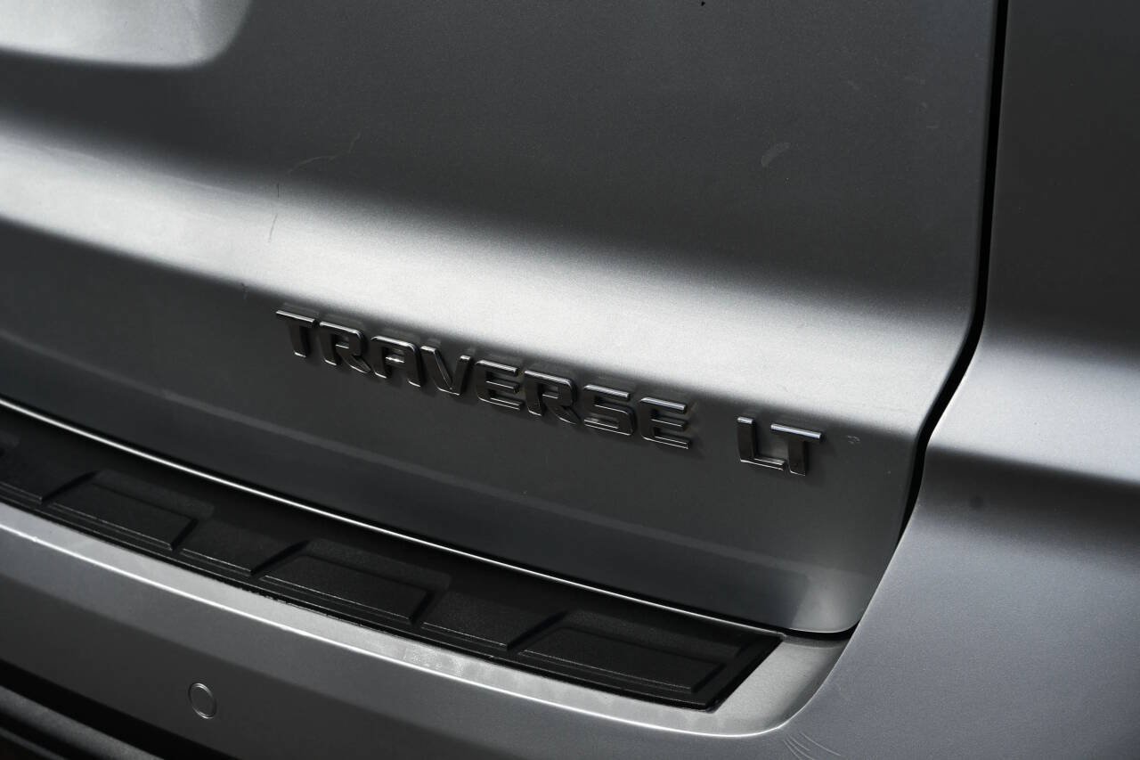 Used 2015 Chevrolet Traverse LT w/ Style and Technology Package AWD/4WD image 7