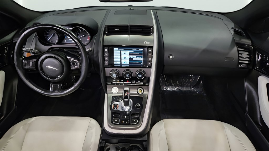 Used 2015 Jaguar F-TYPE S RWD image 36