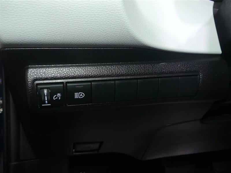 Used 2022 Toyota Corolla SE FWD image 28