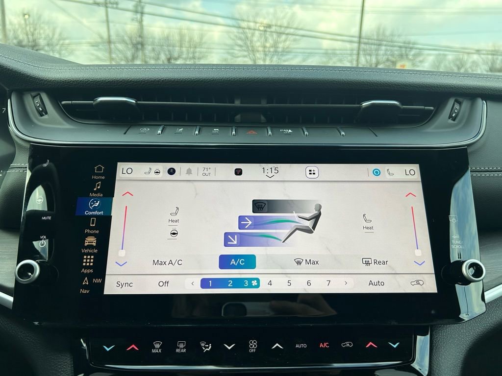 New 2026 Jeep Grand Cherokee Altitude AWD/4WD image 19