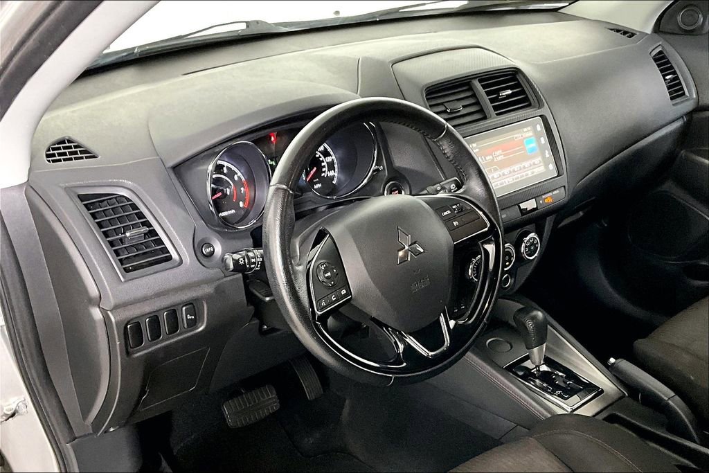 Used 2019 Mitsubishi Outlander Sport SE image 13