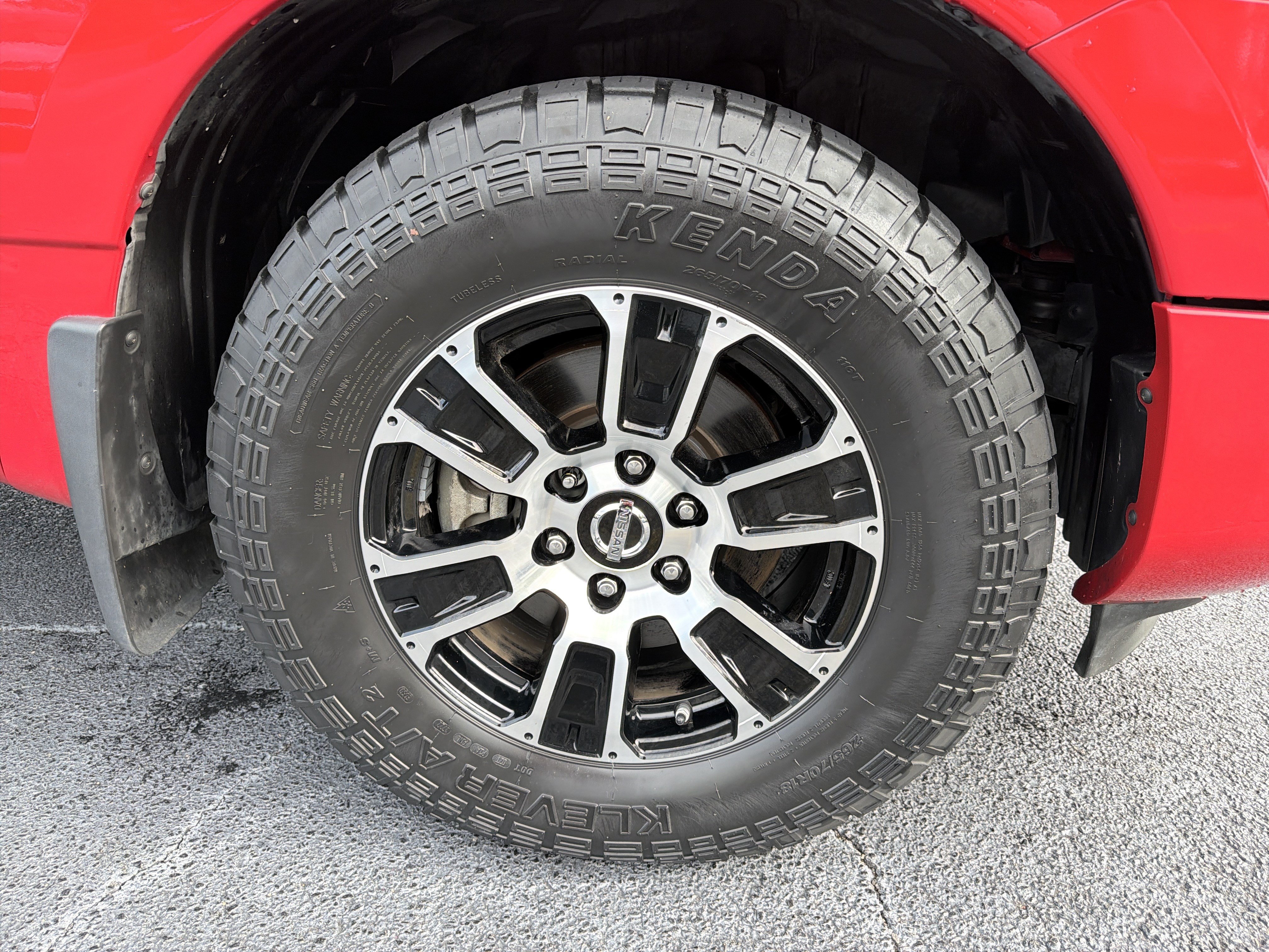 Used 2021 Nissan Titan SV w/ SV Convenience Package RWD image 14