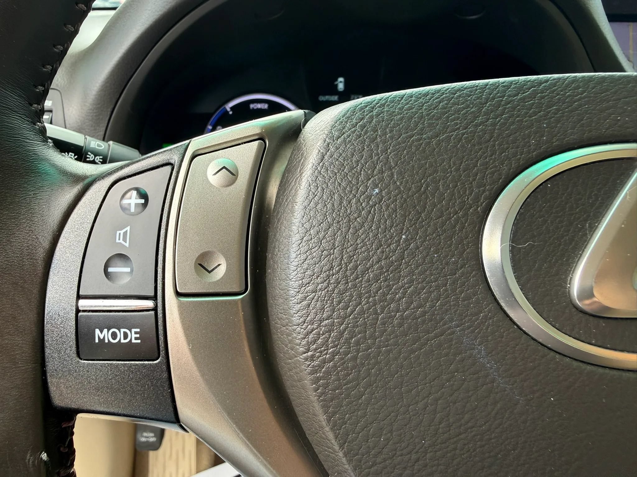 Used 2013 Lexus RX 450h AWD w/ Navigation Pkg image 23