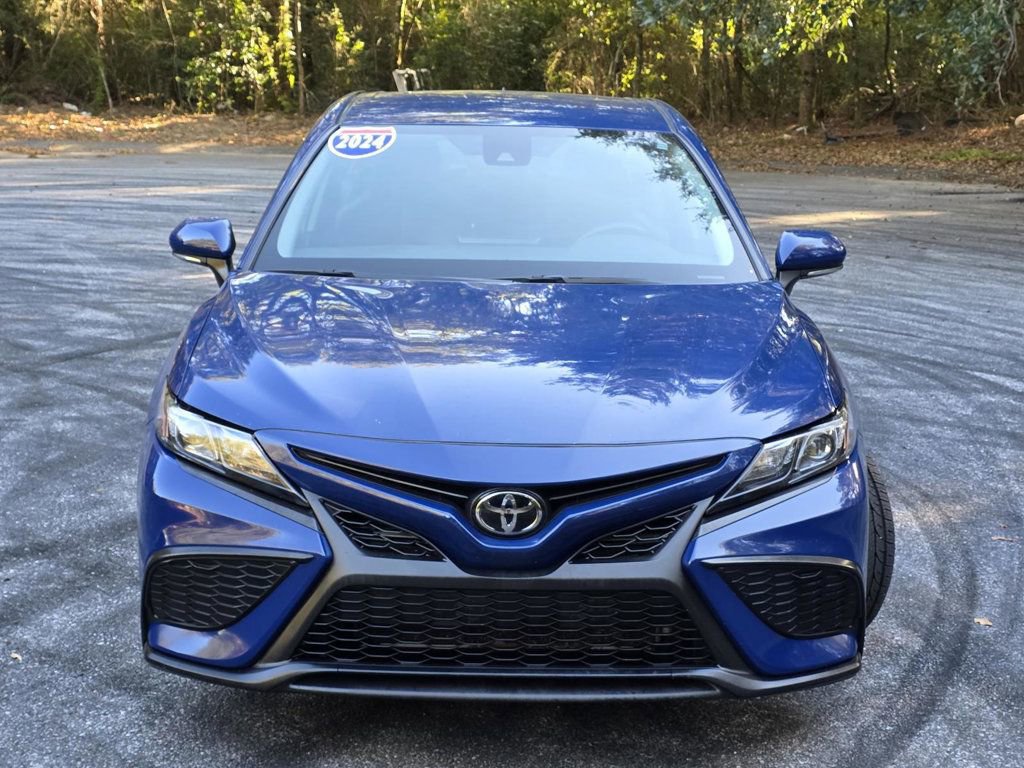 Used 2024 Toyota Camry SE w/ Convenience Package image 2