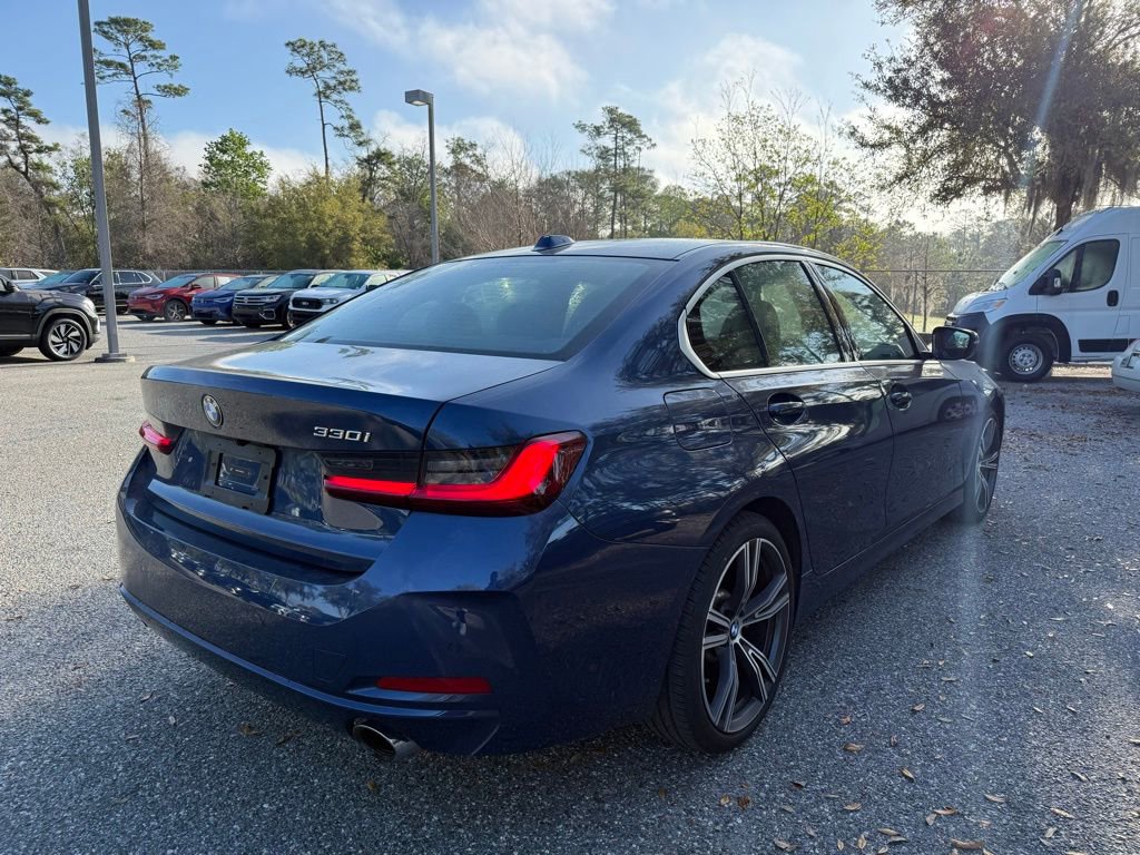 Used 2024 BMW 330i Sedan image 9