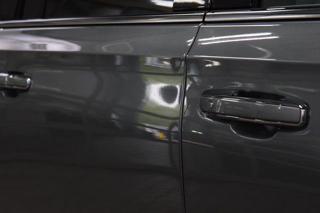 New 2026 Chevrolet Suburban Premier w/ Sun And Tow Package AWD/4WD image 18