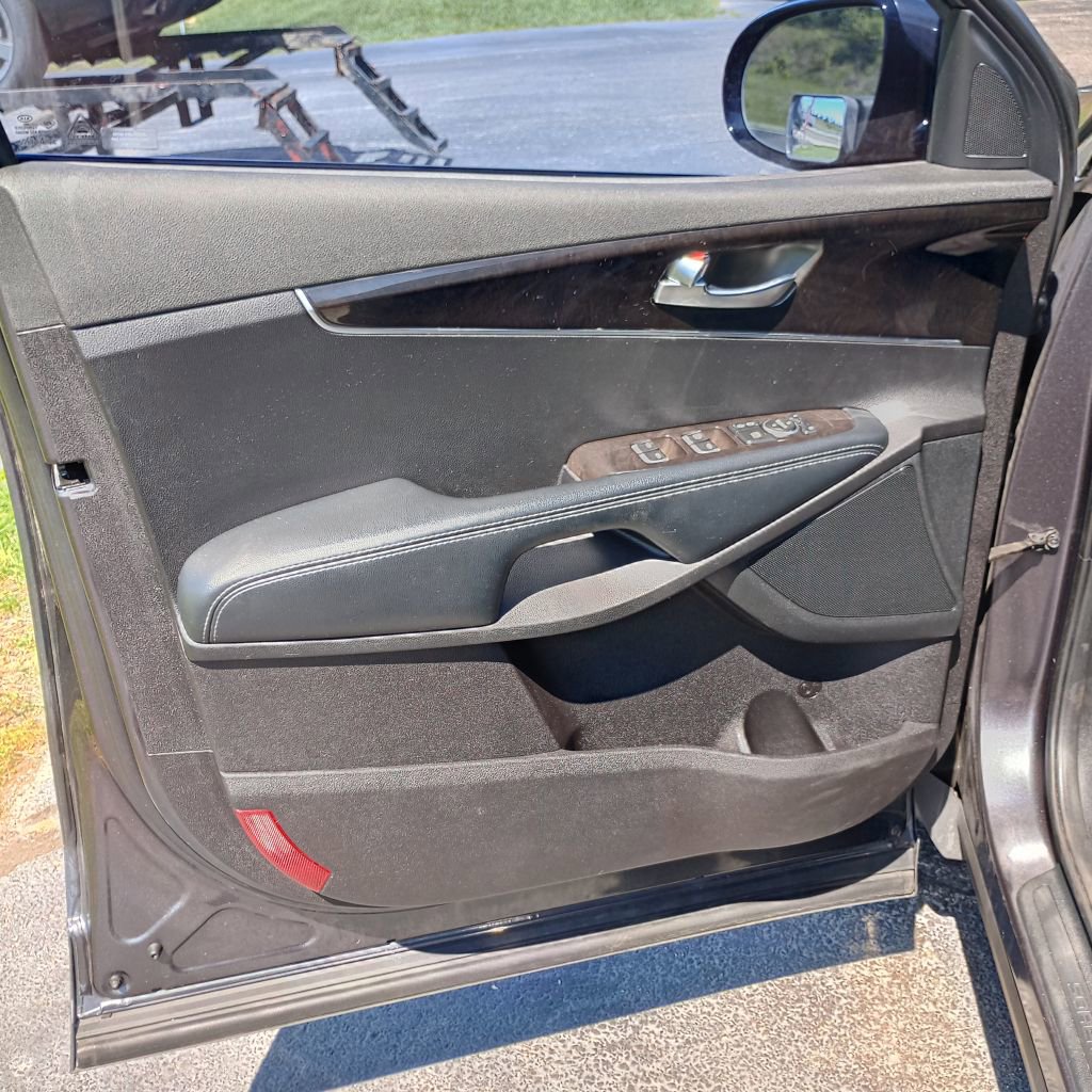 Used 2018 Kia Sorento LX FWD image 11